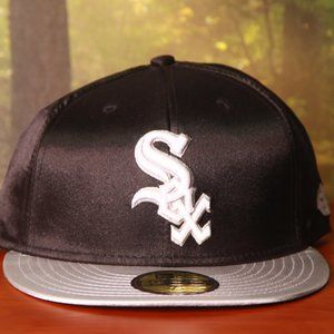 Chicago White Sox New Era 7 1/4 Sized Hat (Great For a White Sox Fan)
